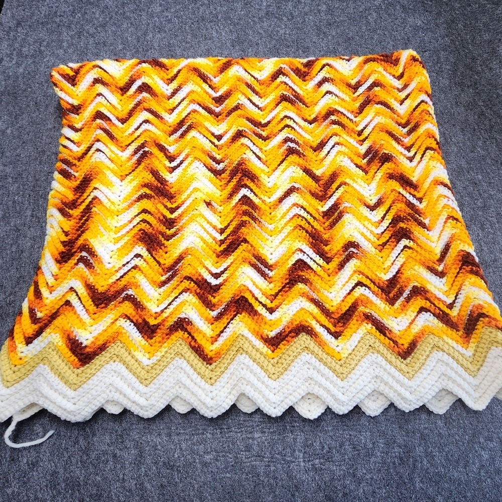 Vintage Zig Zag Ripple Chevron Afghan Grannycore Blanket Retro Yellow Orange